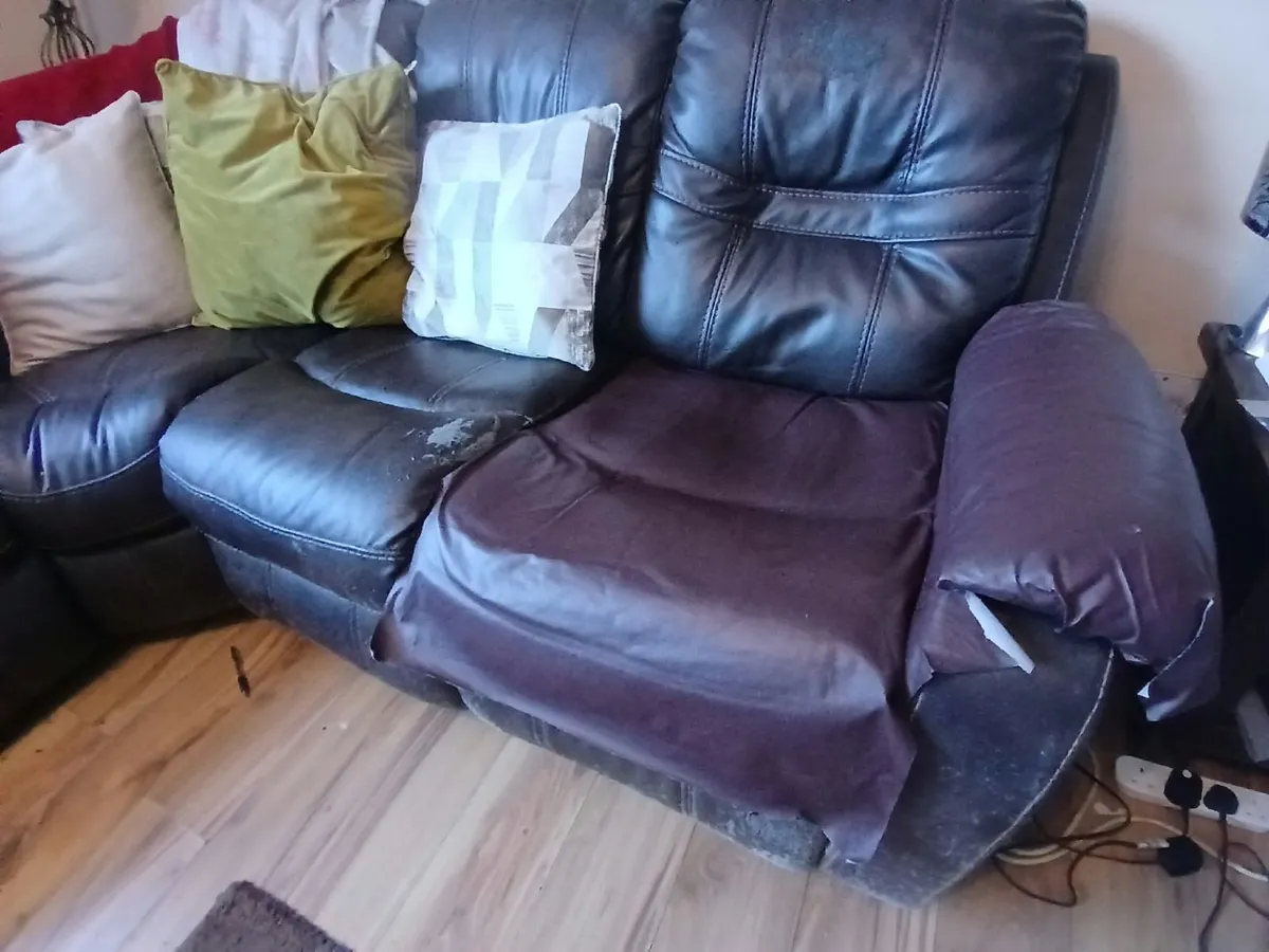 Leather couch free to take away - Image 1