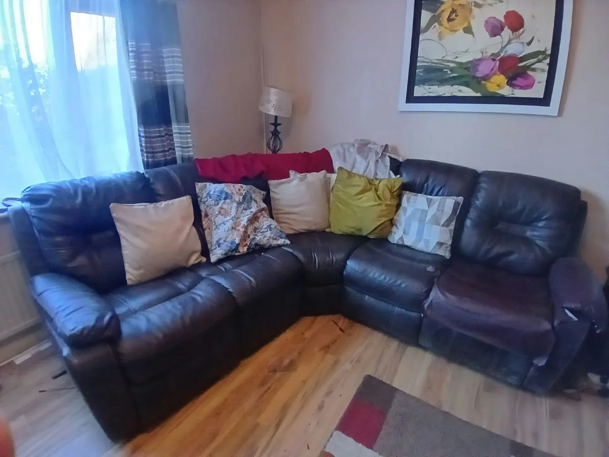 Leather couch free to take away - Image 2