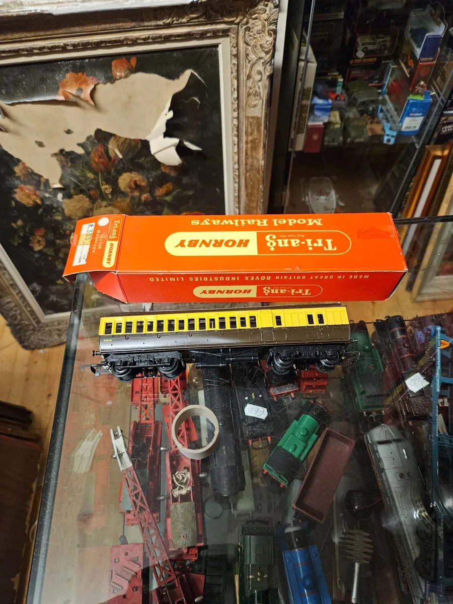 Hornby OO Gauge Carraige