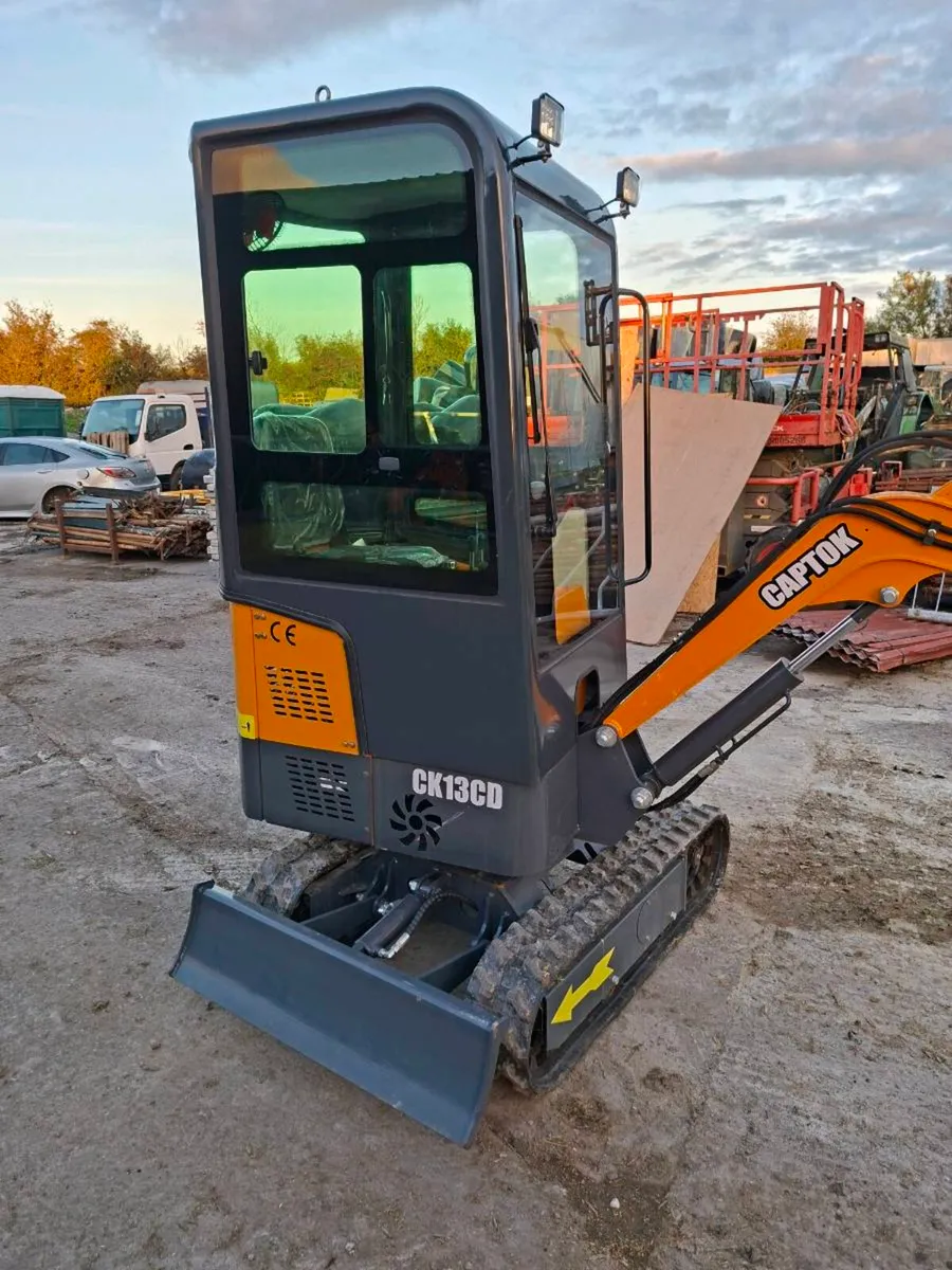 CAPTOK 1.3 TONNE MINI DIGGER - Image 2