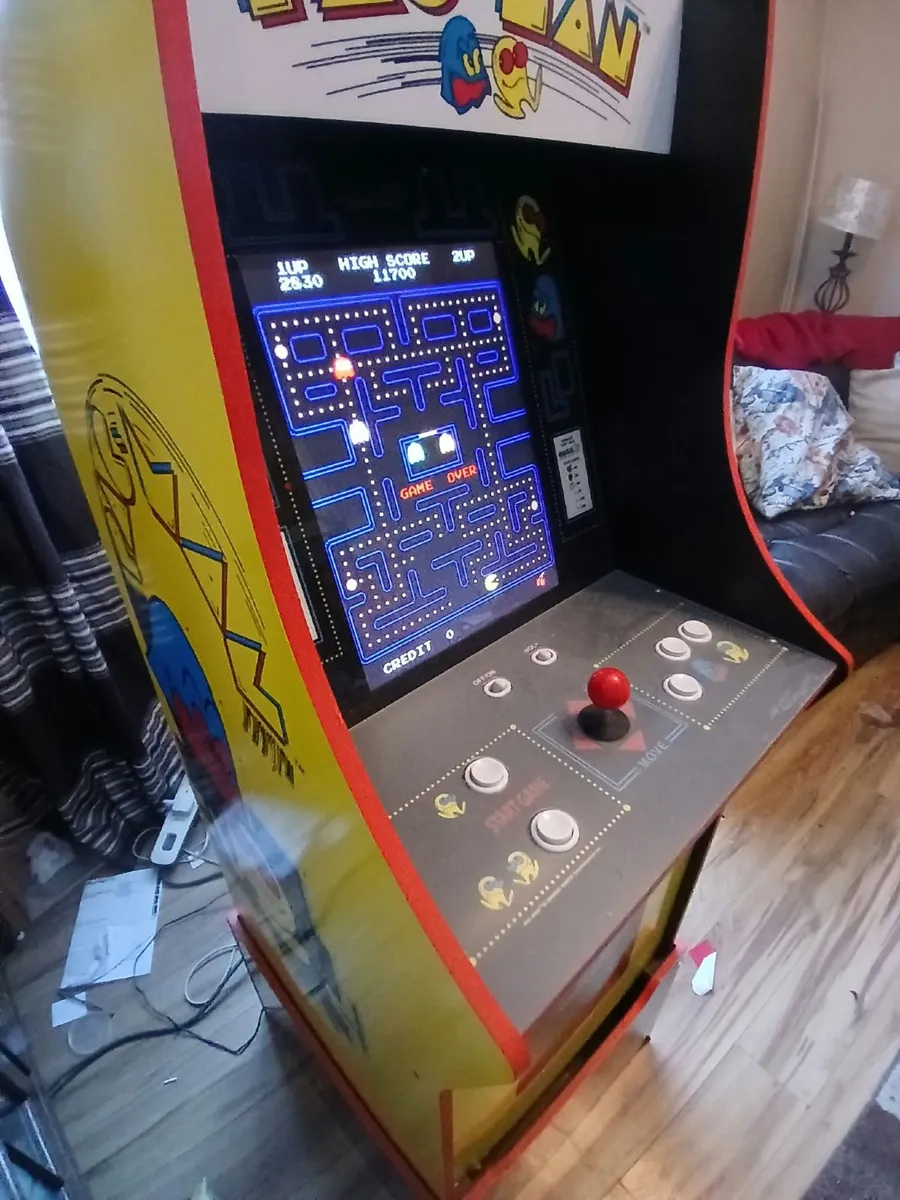 Pacman Arcade game; like New - Image 1
