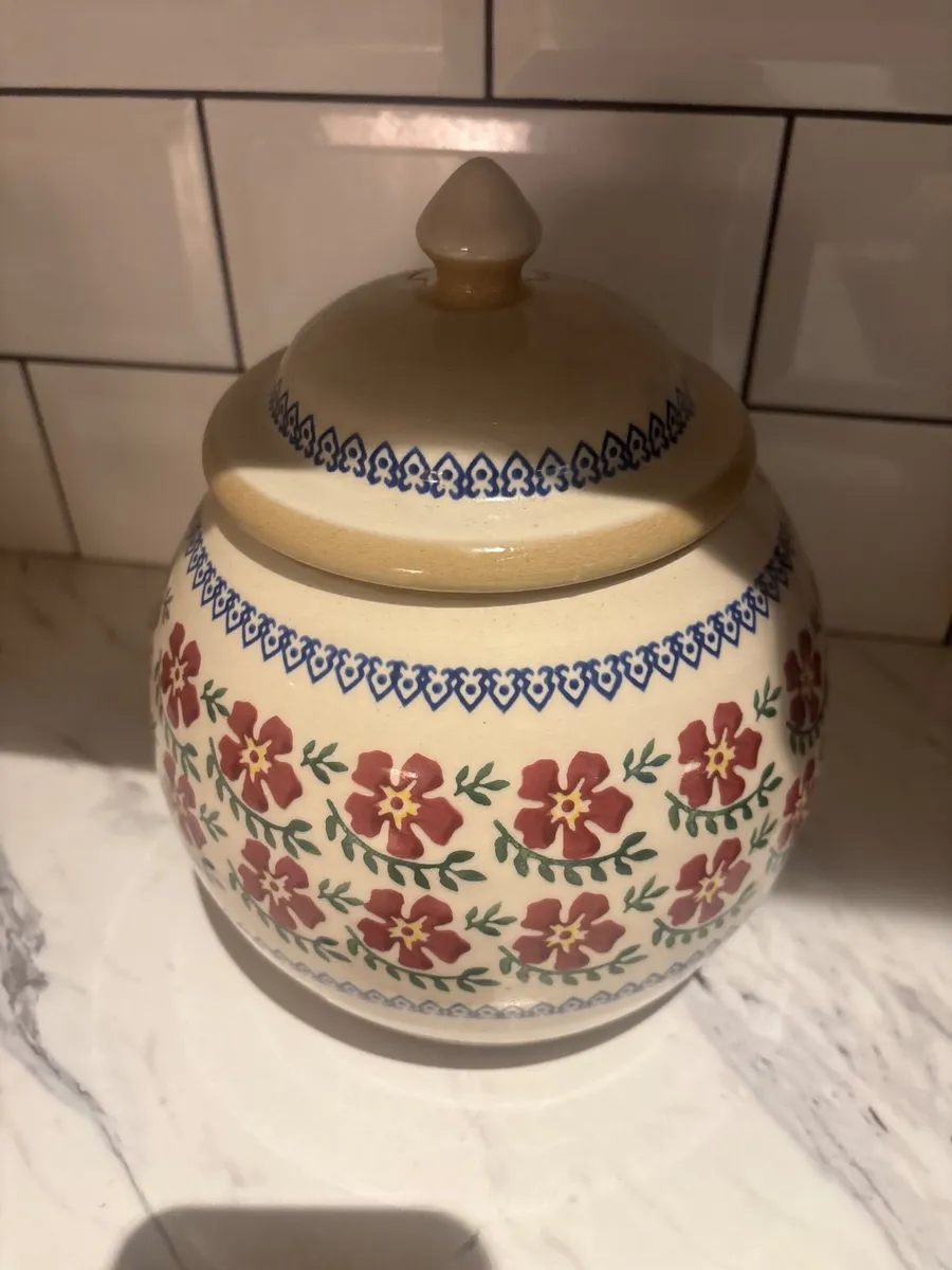 Nicholas Mosse Cookie Jar - Image 1