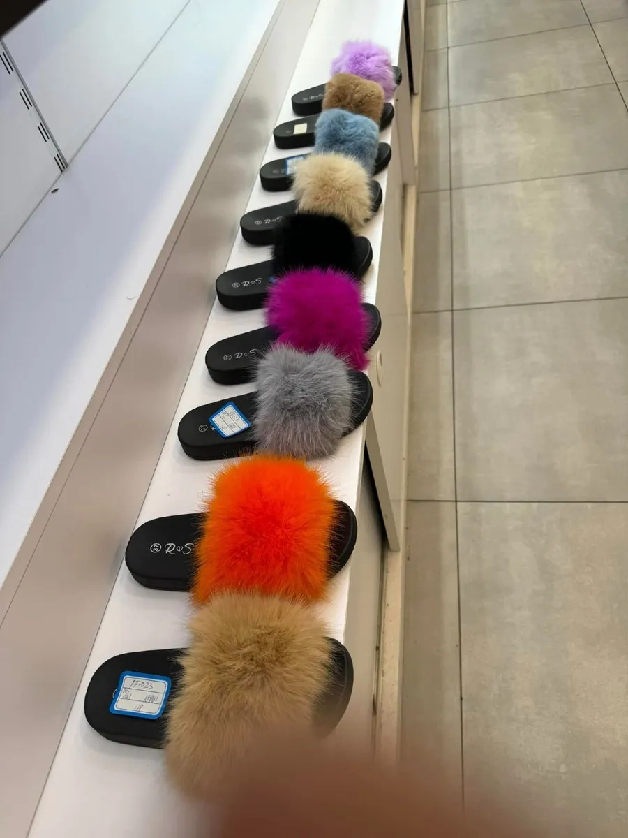 Furry Ladies Slippers Black, pink 4-8 - Image 3