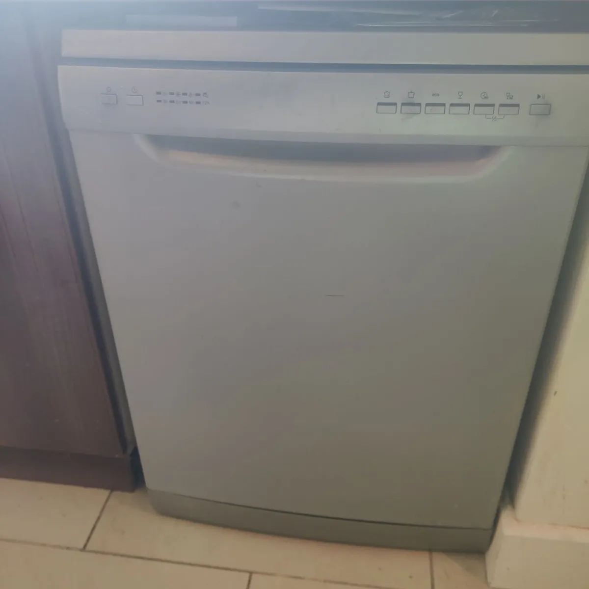 Dishwasher - Image 2