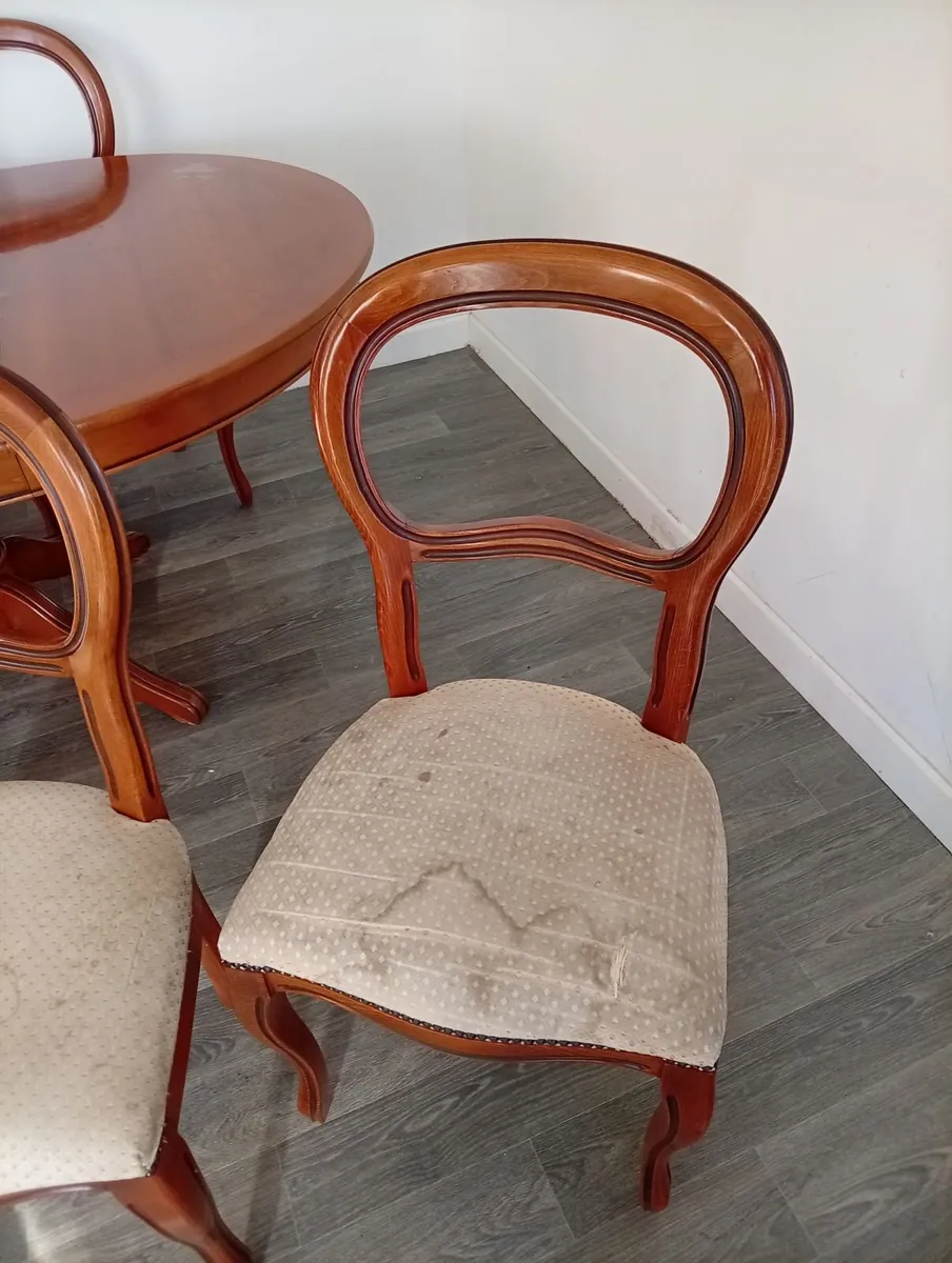 Kitchen Table plus 6 chairs - Image 2