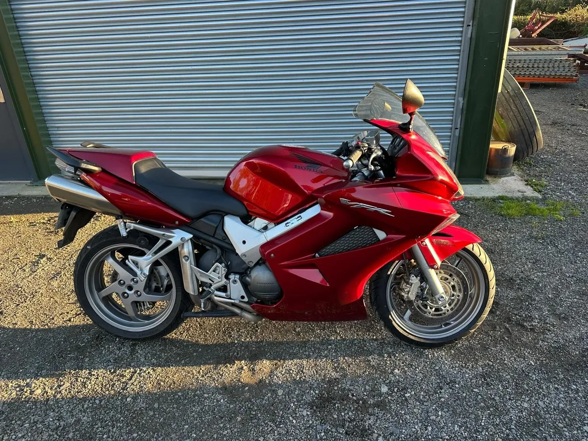 Honda Vfr800 - Image 1