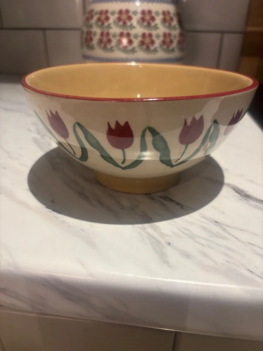 Nicholas Mosse medium sized tulip bowl - Image 4