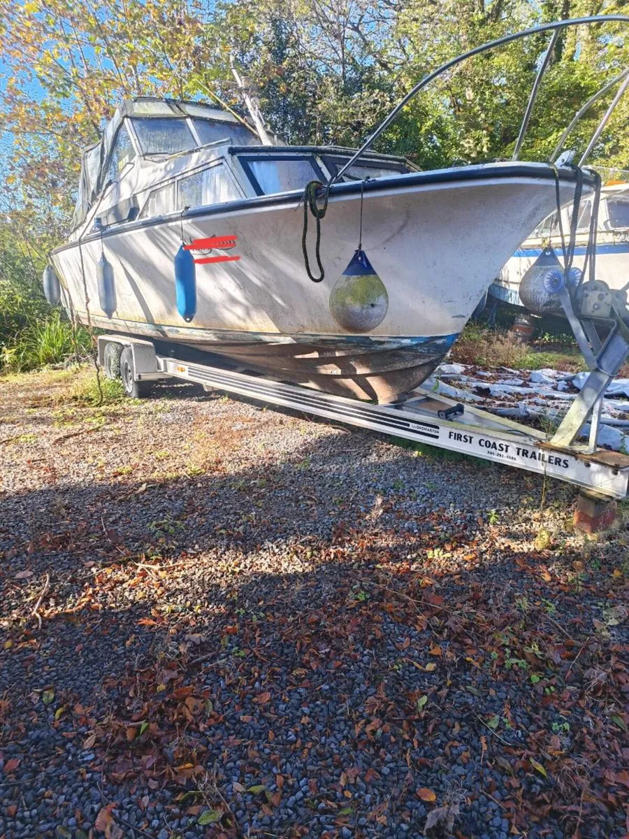 Project 32 foot cruiser diesel engine - Image 1