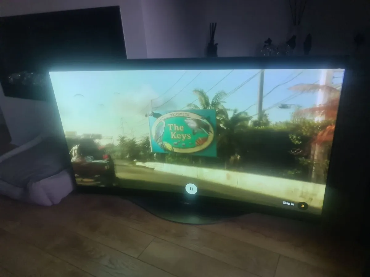 Tv 55 inch curved lg tv - Image 2