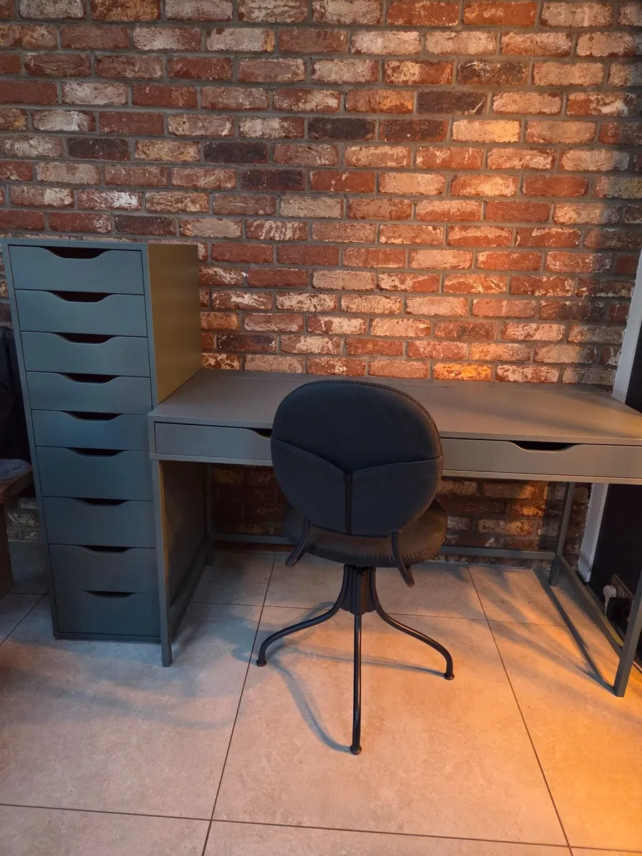 Office Set - Image 2