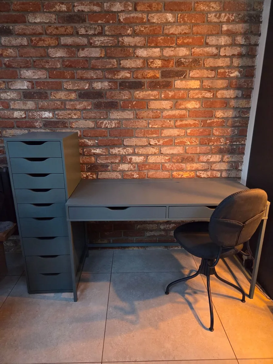 Office Set - Image 3