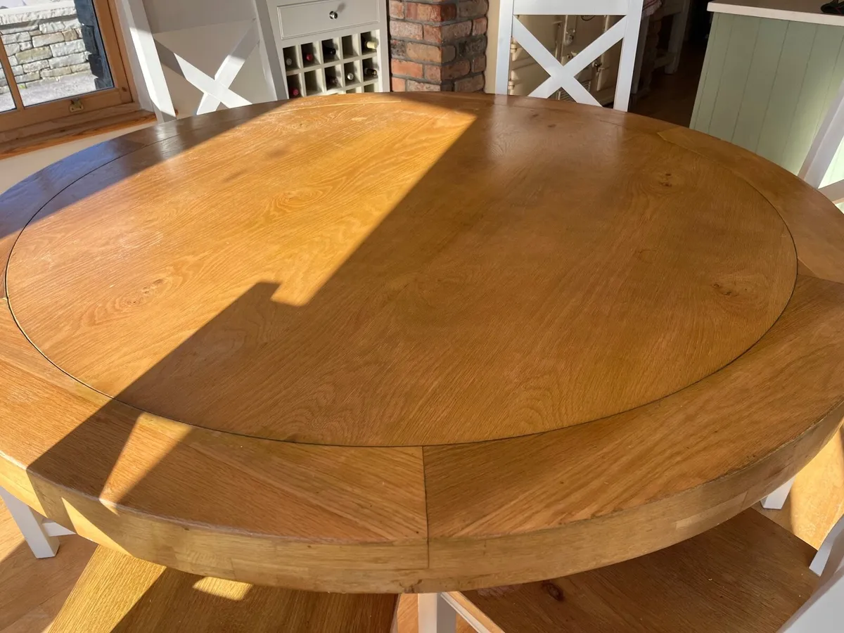 Table and Chairs - Image 2