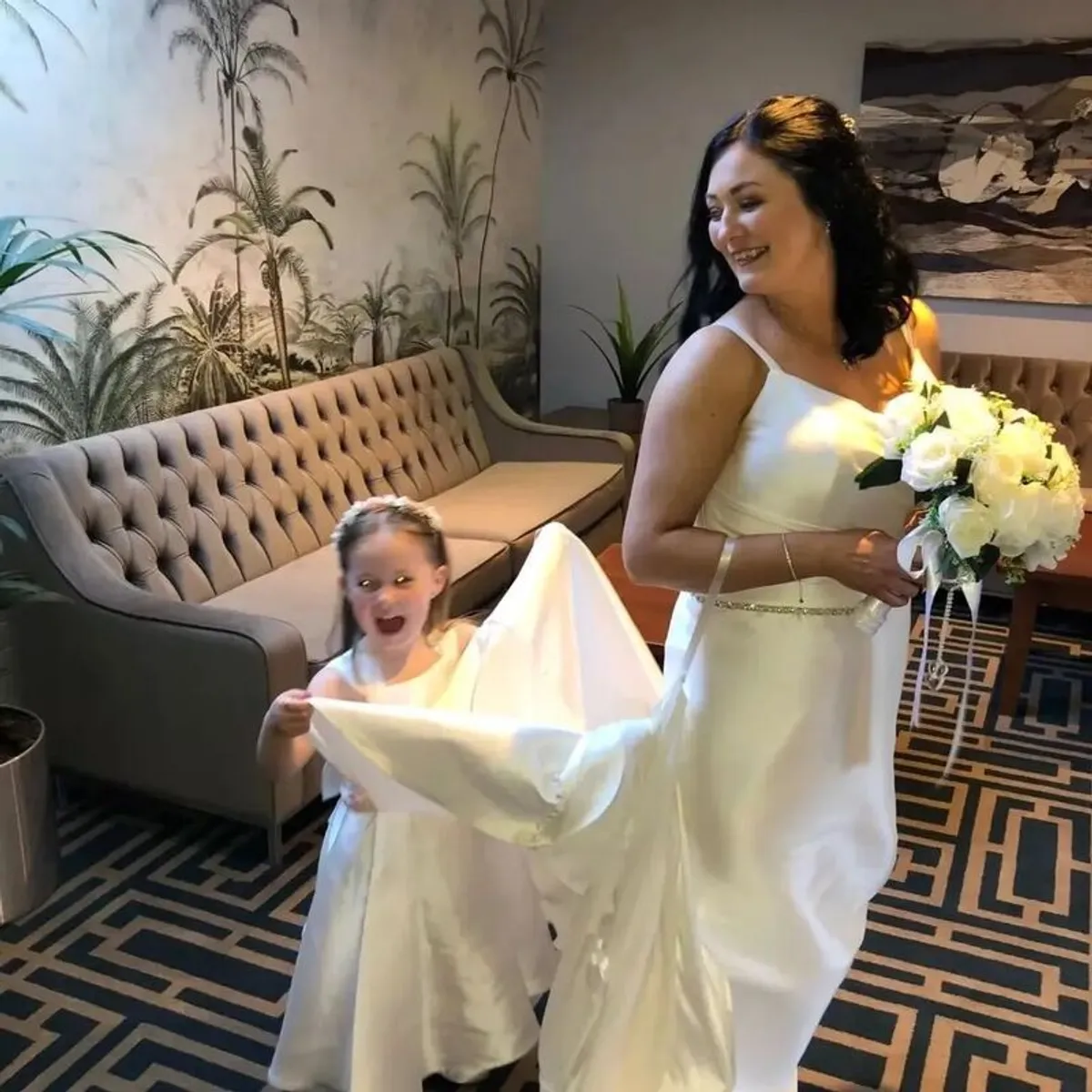 Wedding dress - Image 3