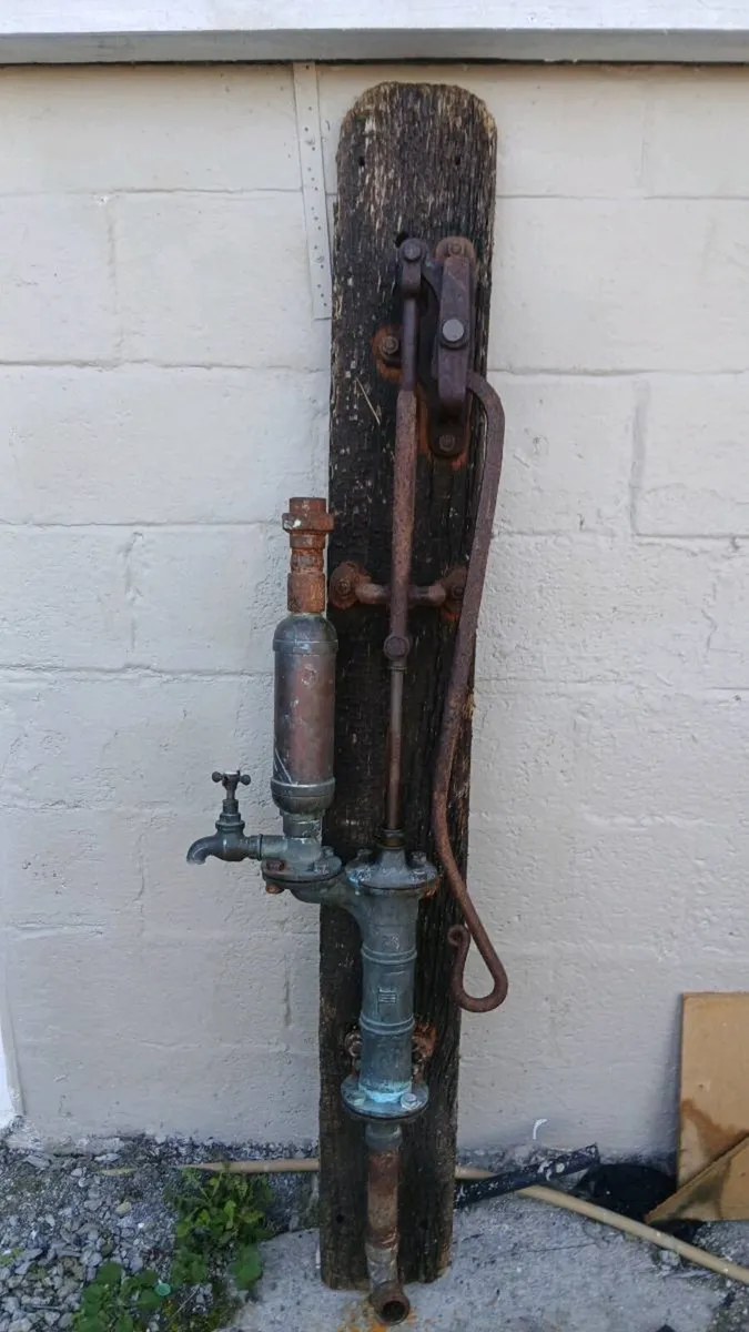 Water Pump - Image 1