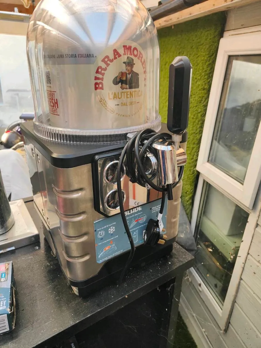 Blade machine