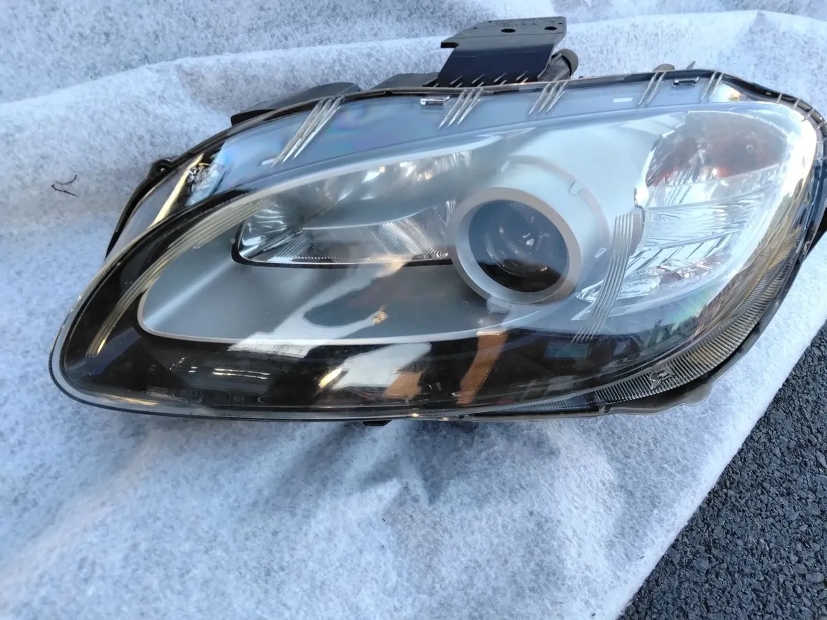 Car parts - Image 1