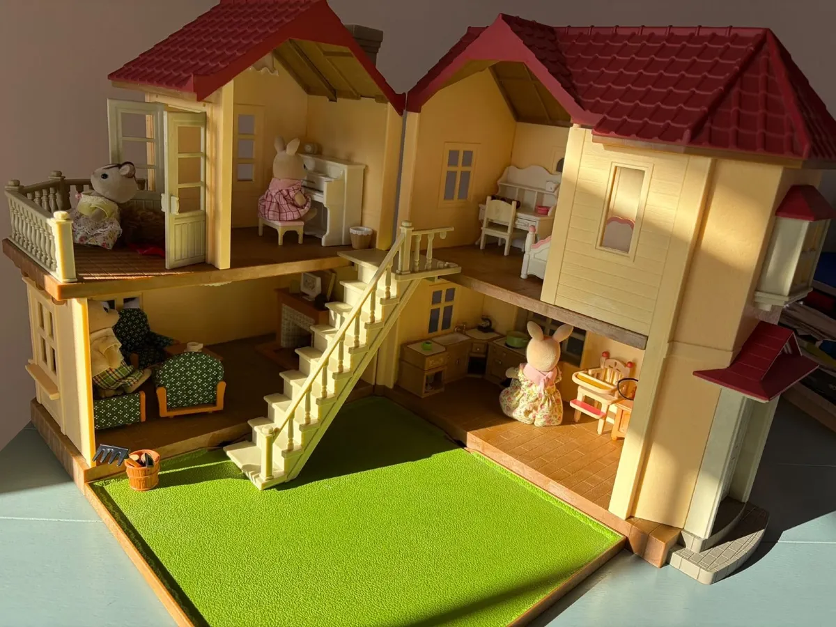 Sylvanian Families House - Image 1