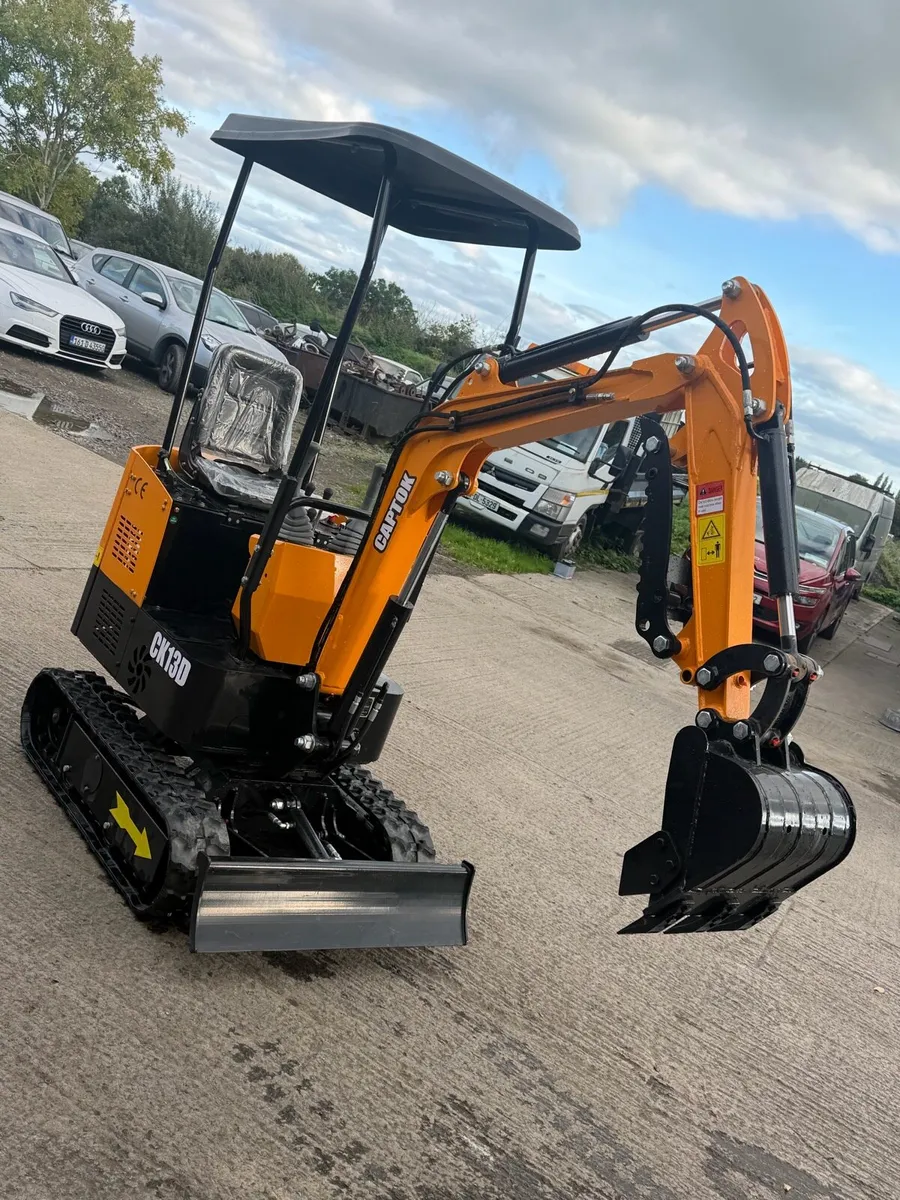 Captok mini digger - Image 2