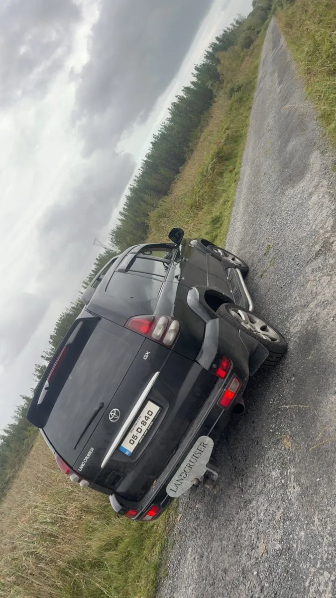 Toyota landcruiser - Image 2