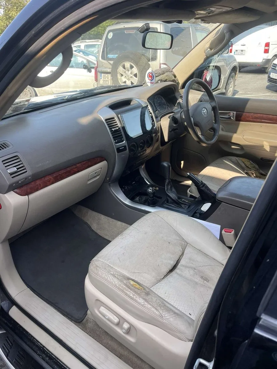 Toyota landcruiser - Image 3