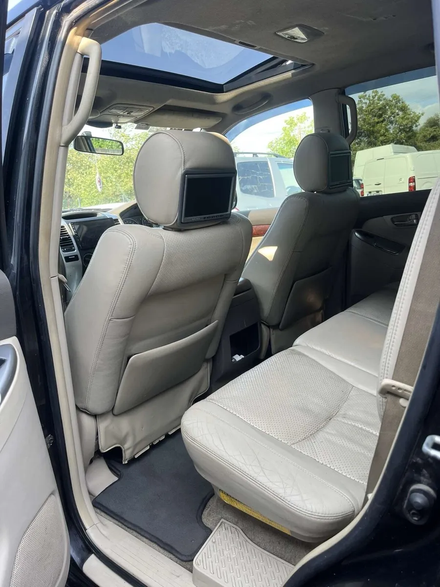 Toyota landcruiser - Image 4