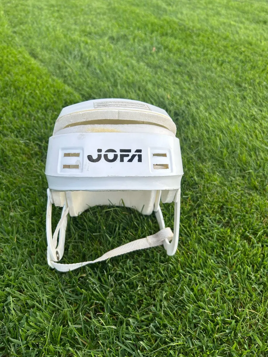 Hurling/ Hurley Helmet - Image 1