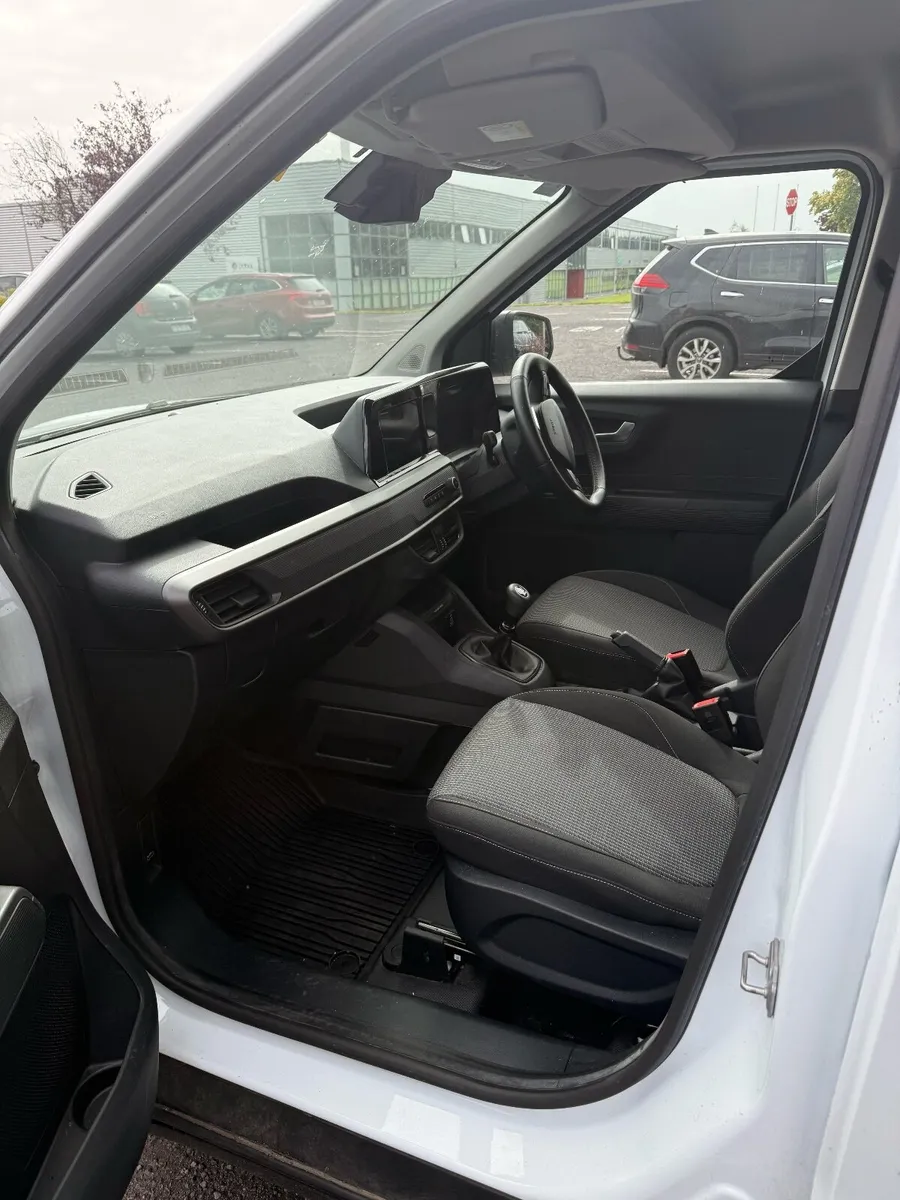 Ford Transit Courier 2024 - Image 4