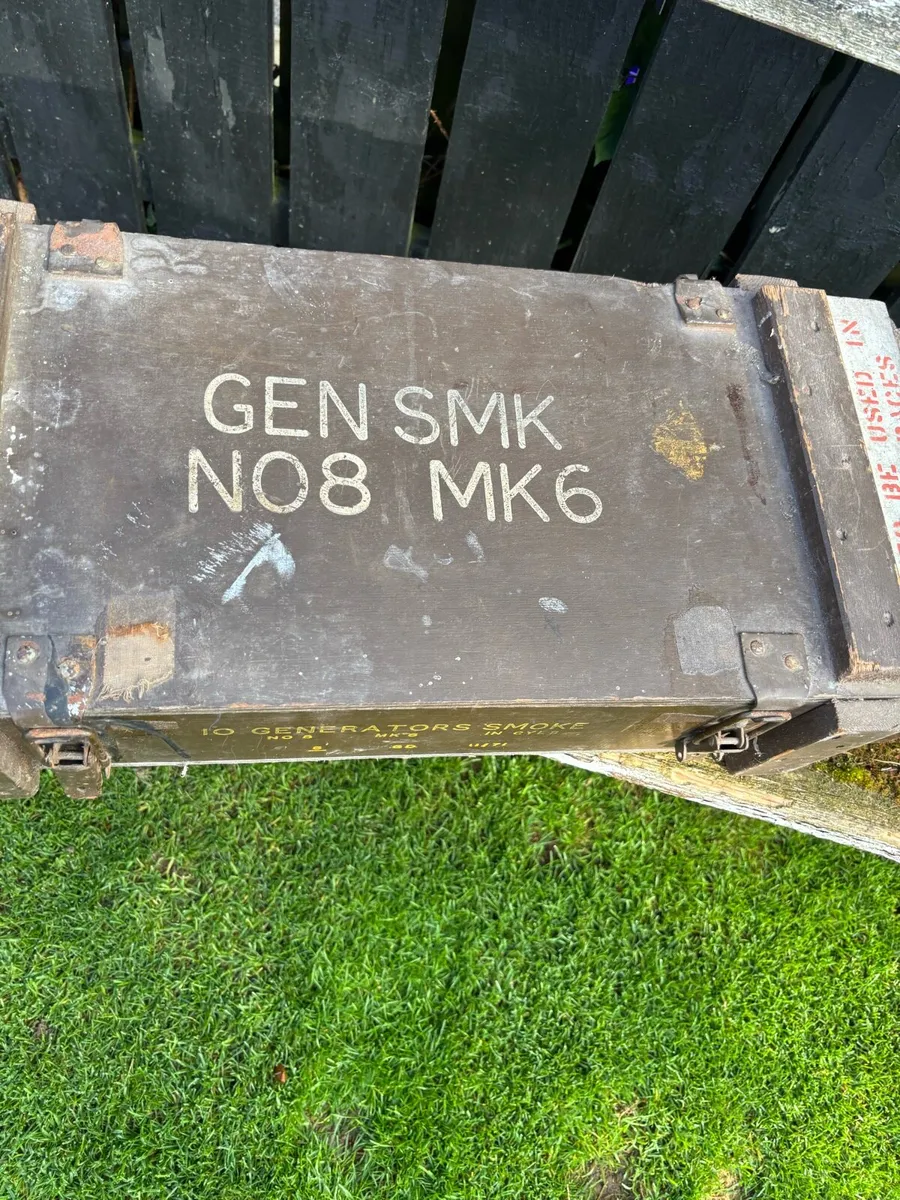 Vintage military ammunition box - Image 3