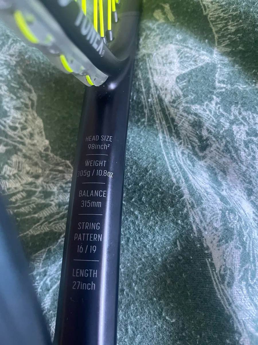 Yonex Ezone 98 2022 Midnight Black Edition Grip 3 - Image 2