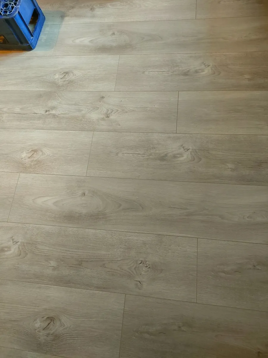 Oak Laminate flooring - Image 2