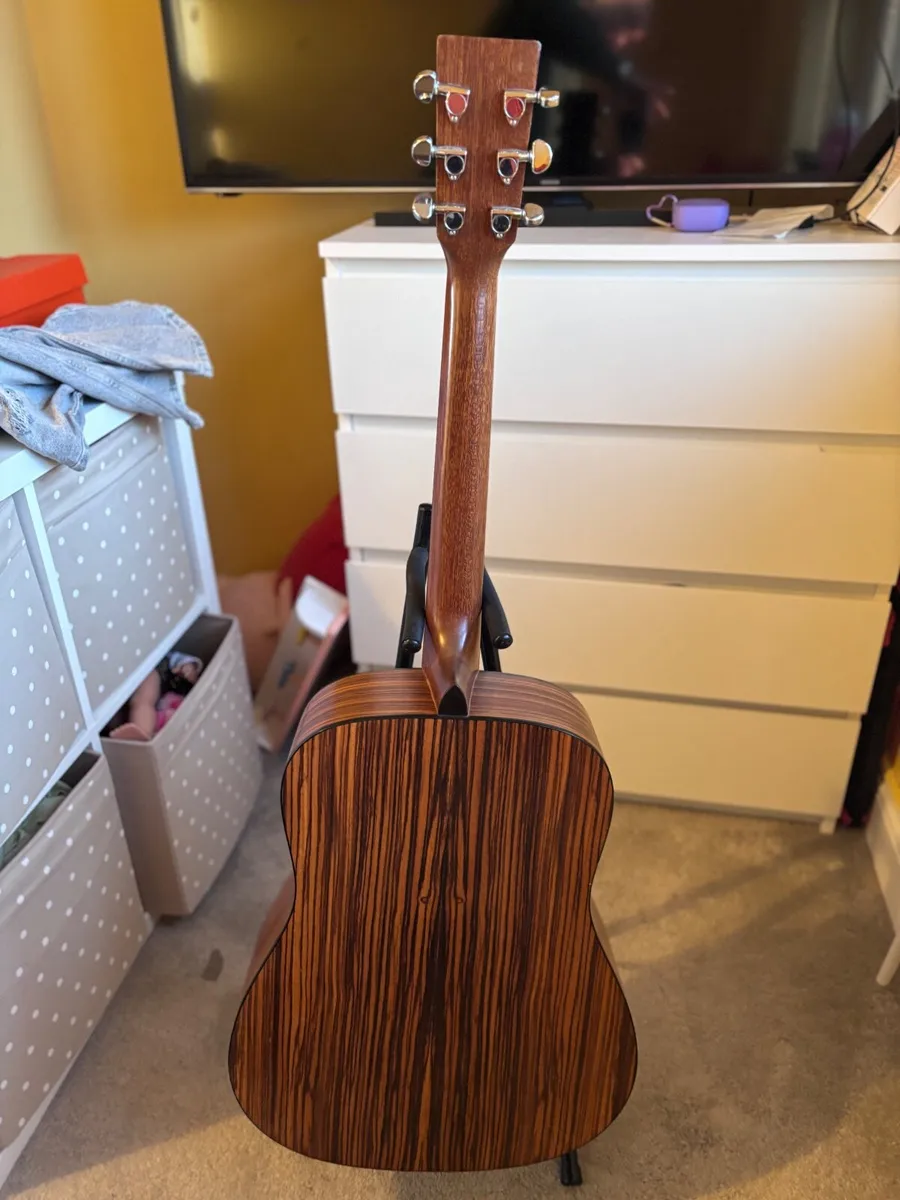 Guitar - Image 3
