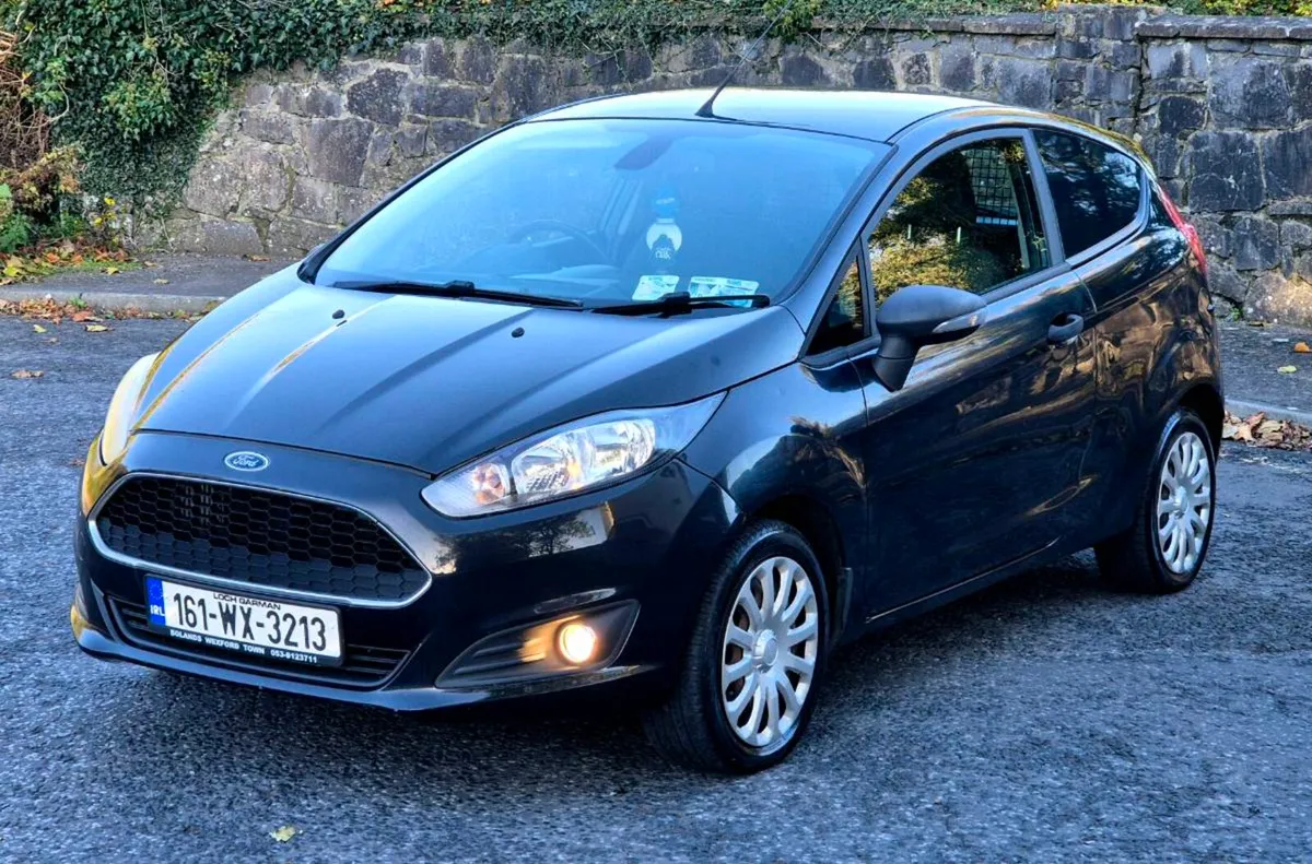 2016 Ford Fiesta Van - Image 1