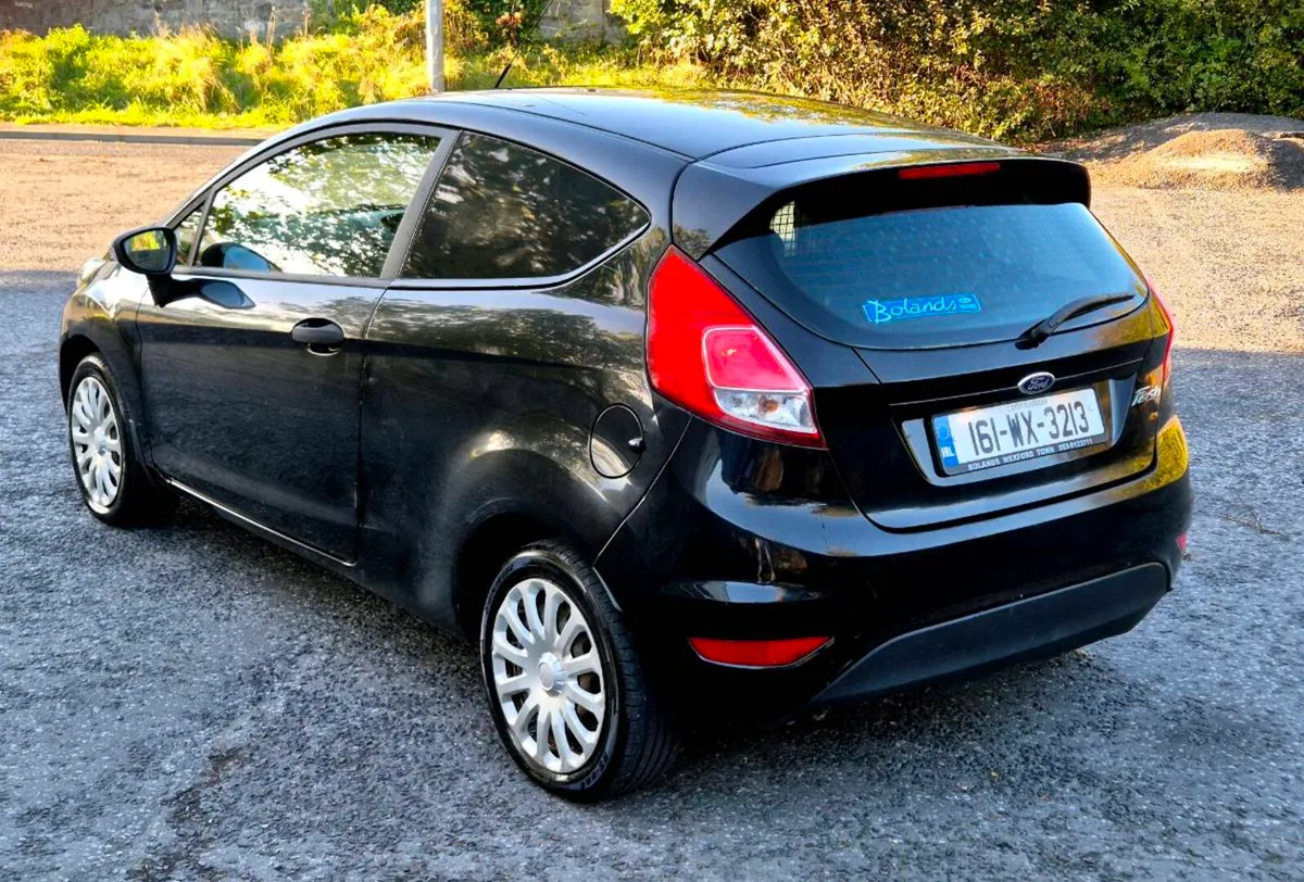2016 Ford Fiesta Van - Image 2
