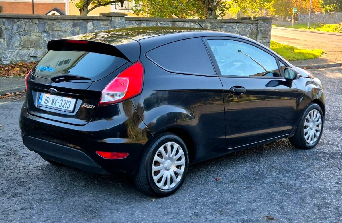 2016 Ford Fiesta Van - Image 3