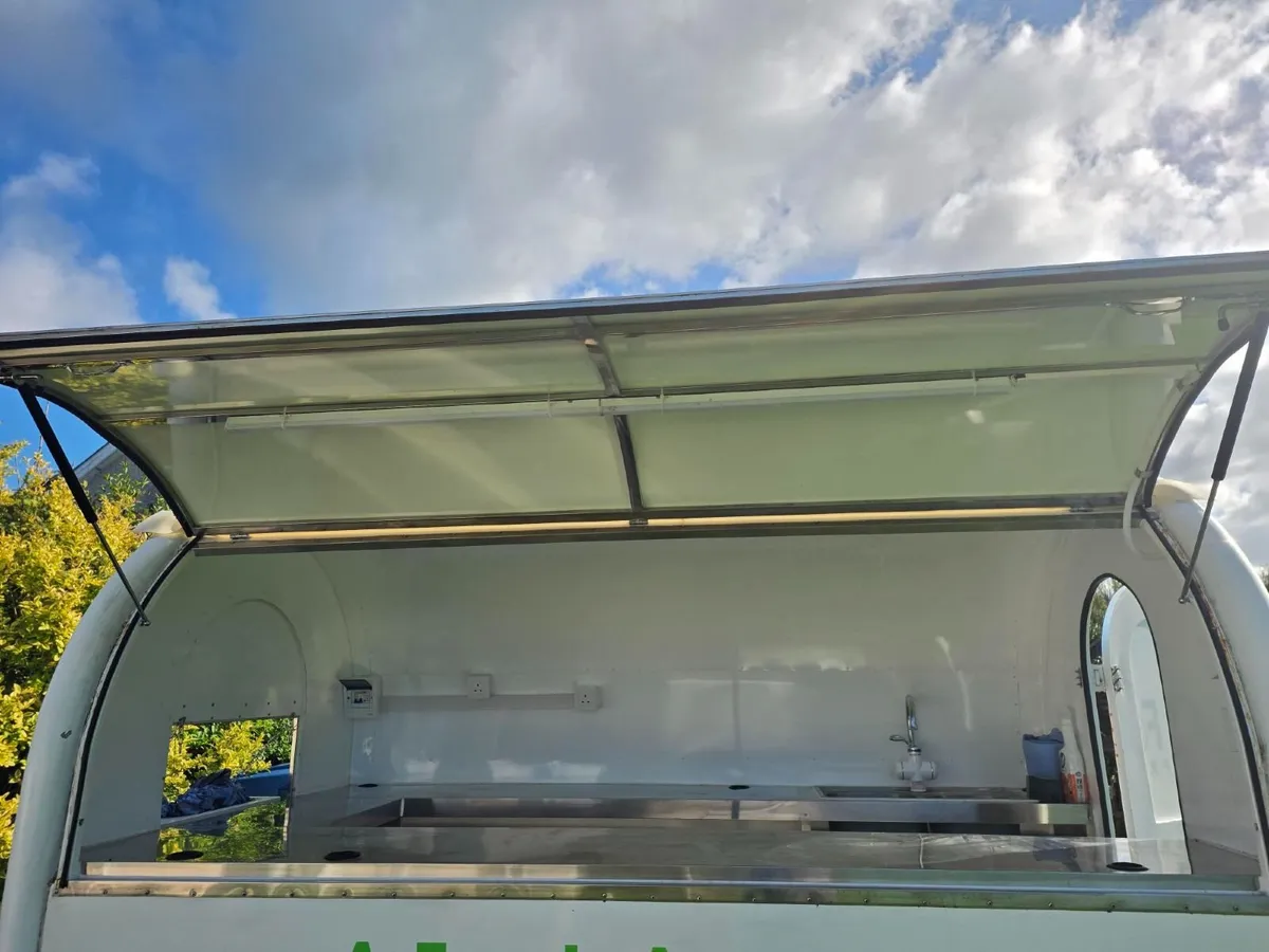 Food Trailer - Image 2