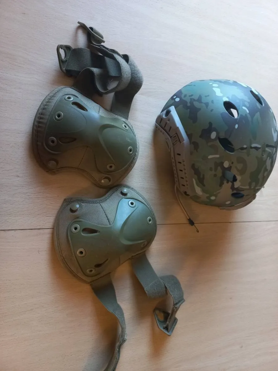 AirSof5 helmet and knee pads