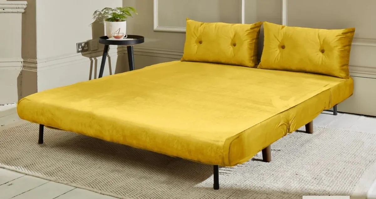 Couch - Image 3