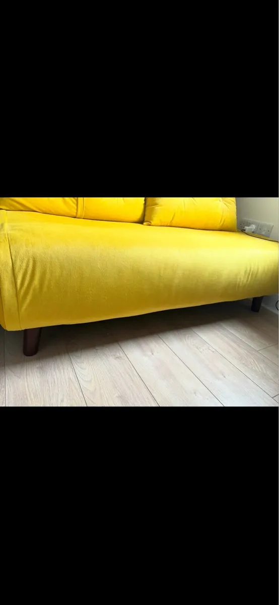 Couch - Image 4