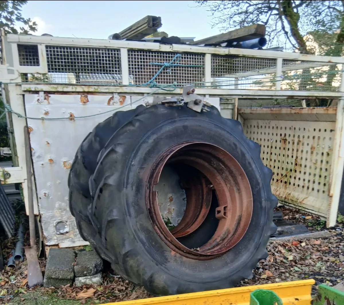 Transport box and Zetor Wheels - Image 3