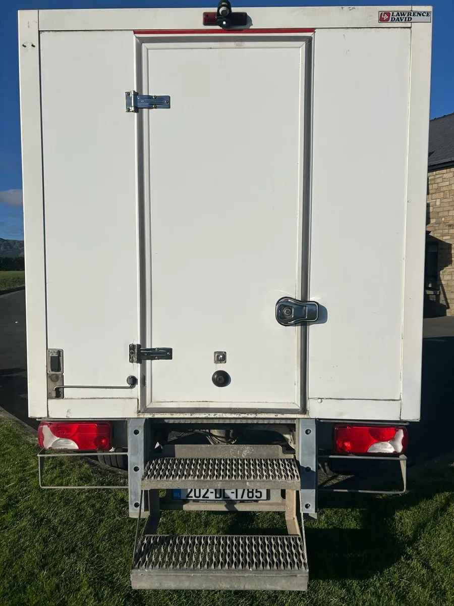 Mercedes Sprinter Luton Fridge - Image 4