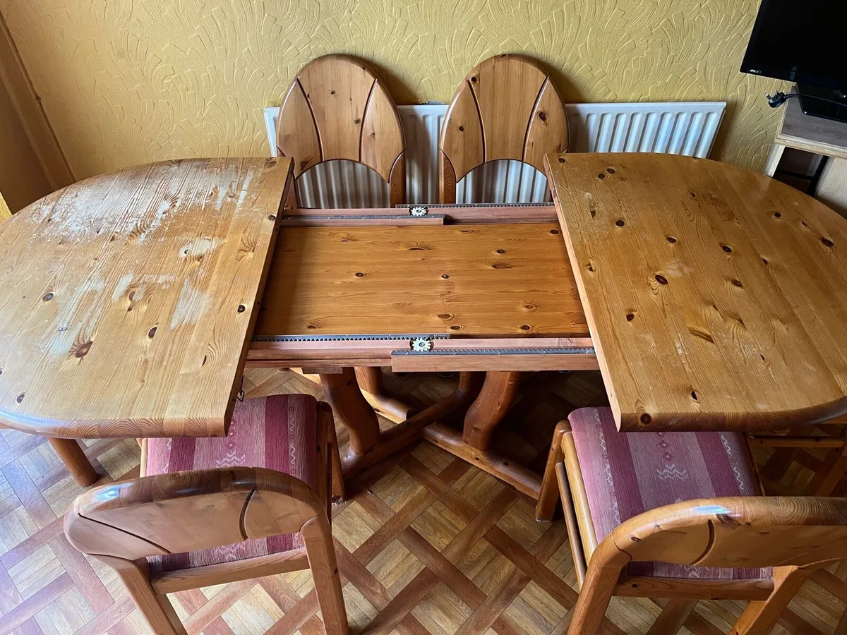 Extendable oak Table and 6 chairs solid oak - Image 4
