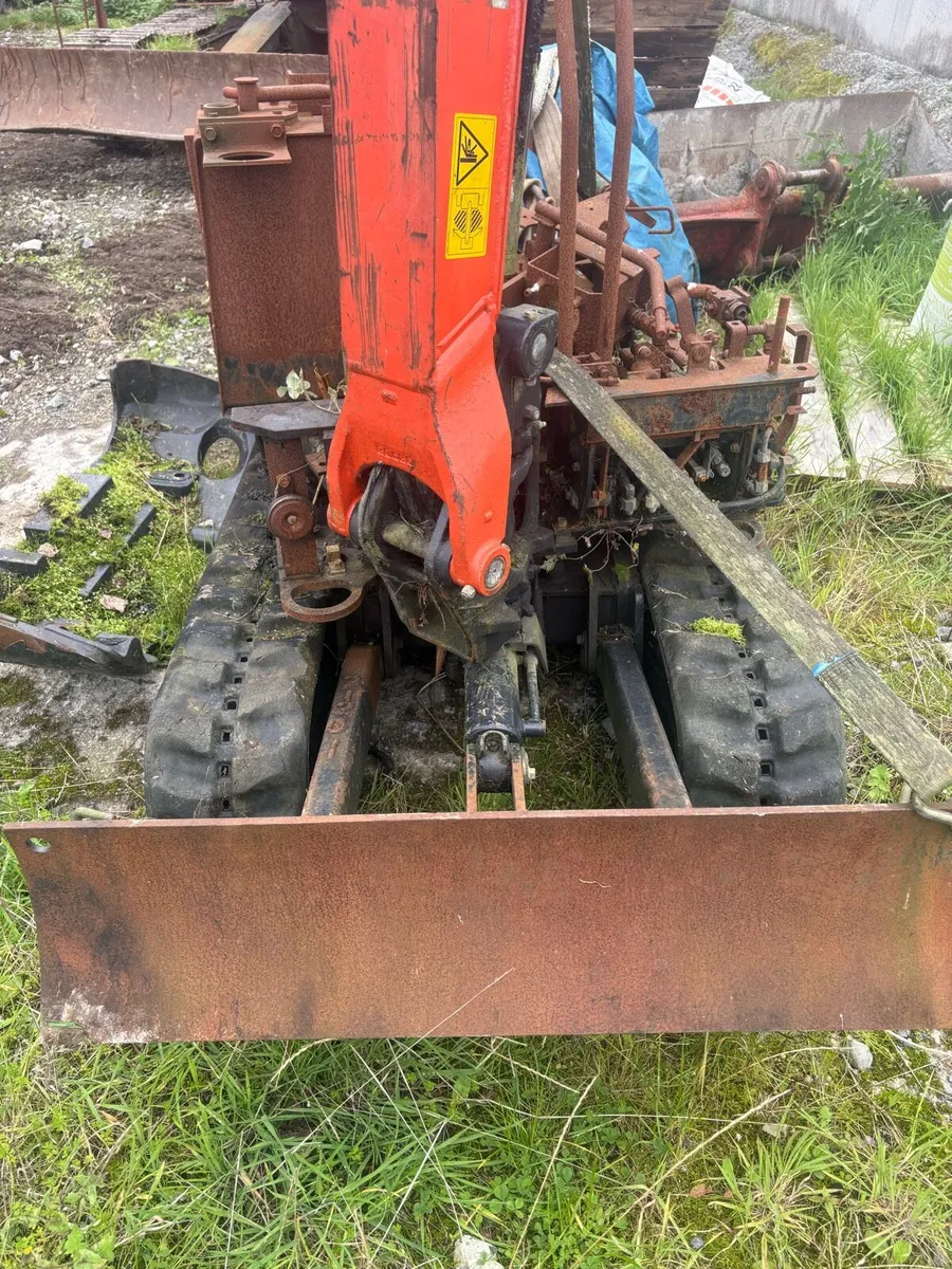 Kubota U17-3 fire damage - Image 2