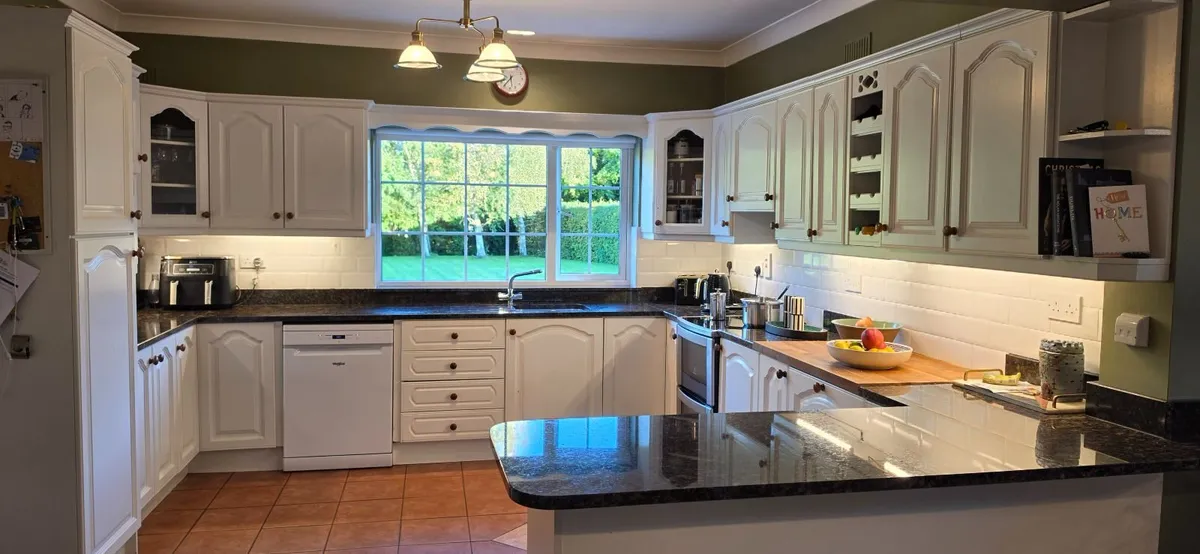 Kitchen - Image 2