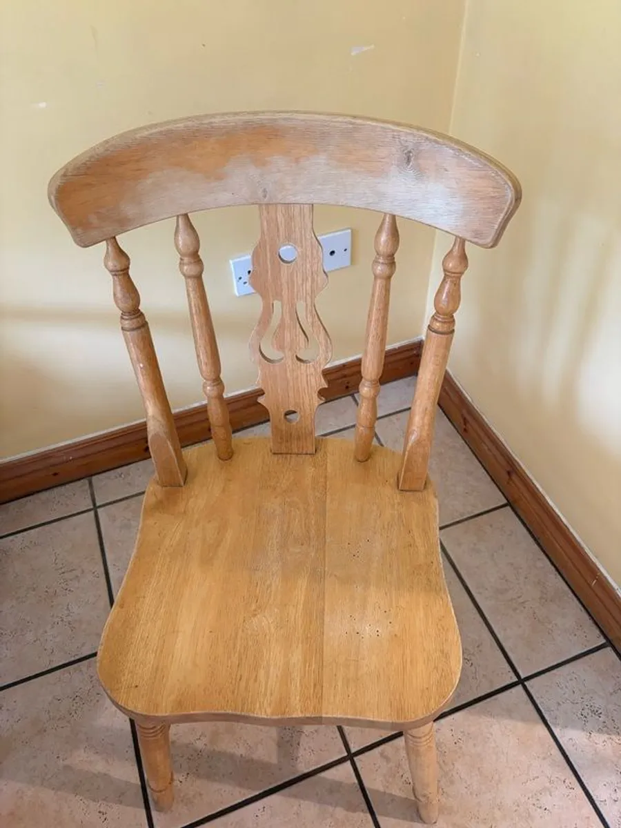 table and chairs - Image 4