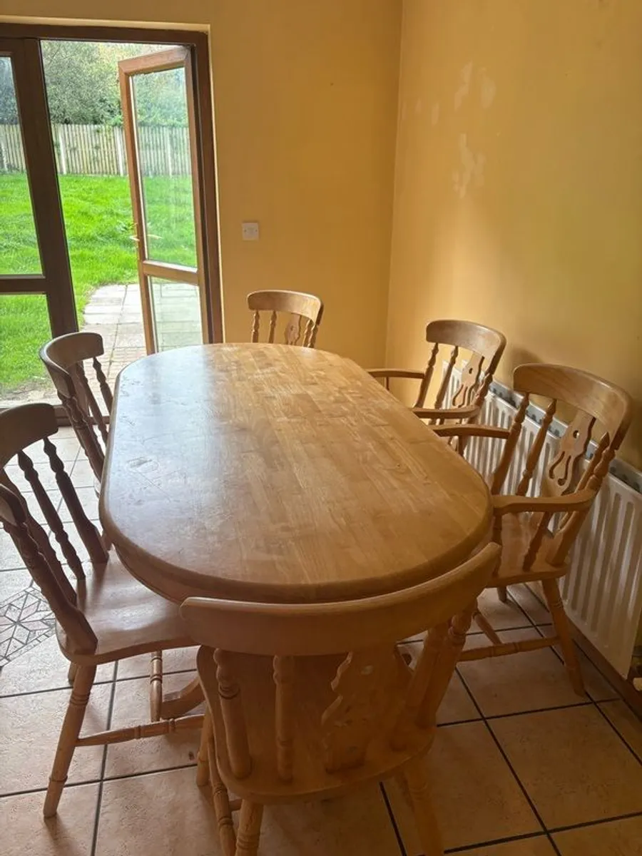 table and chairs - Image 1