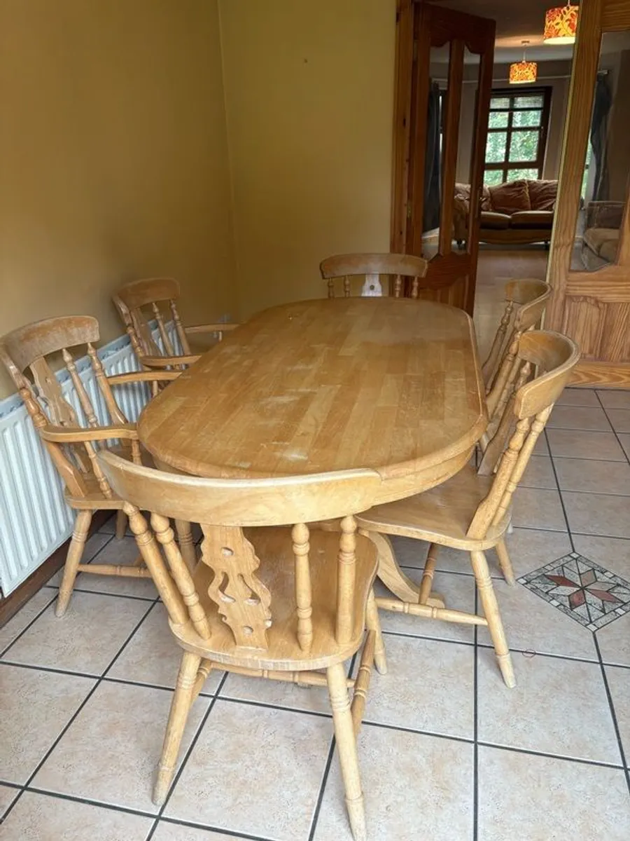 table and chairs - Image 2