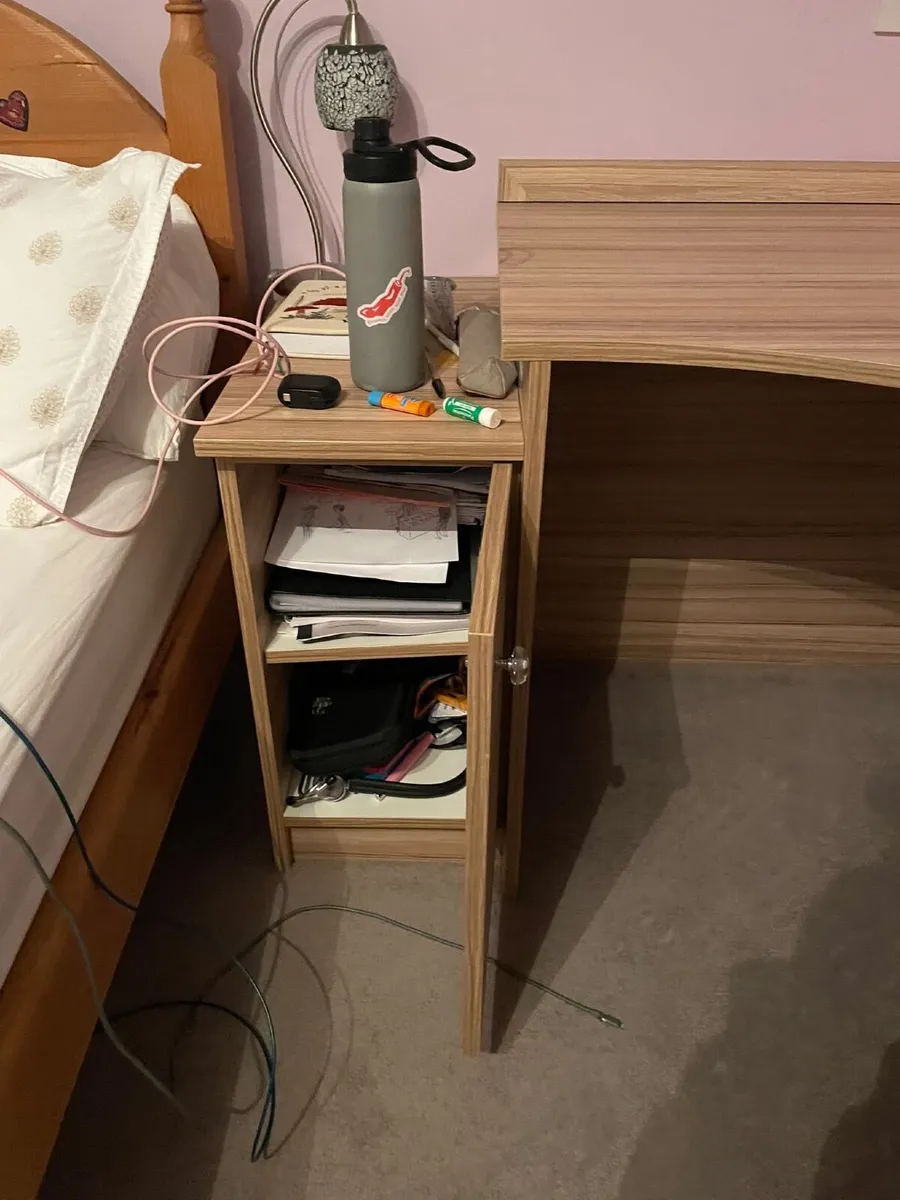 Desk - Image 3