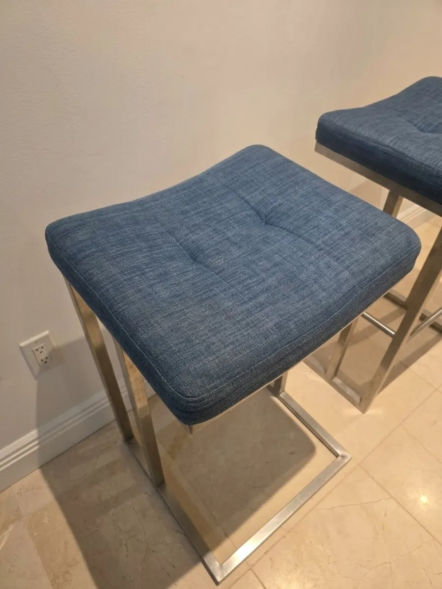 2 bar stool - Image 2