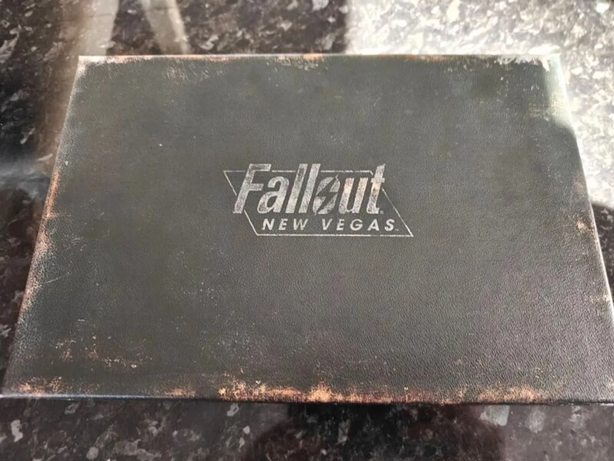 Fallout New Vegas Collectors Edition - Image 1