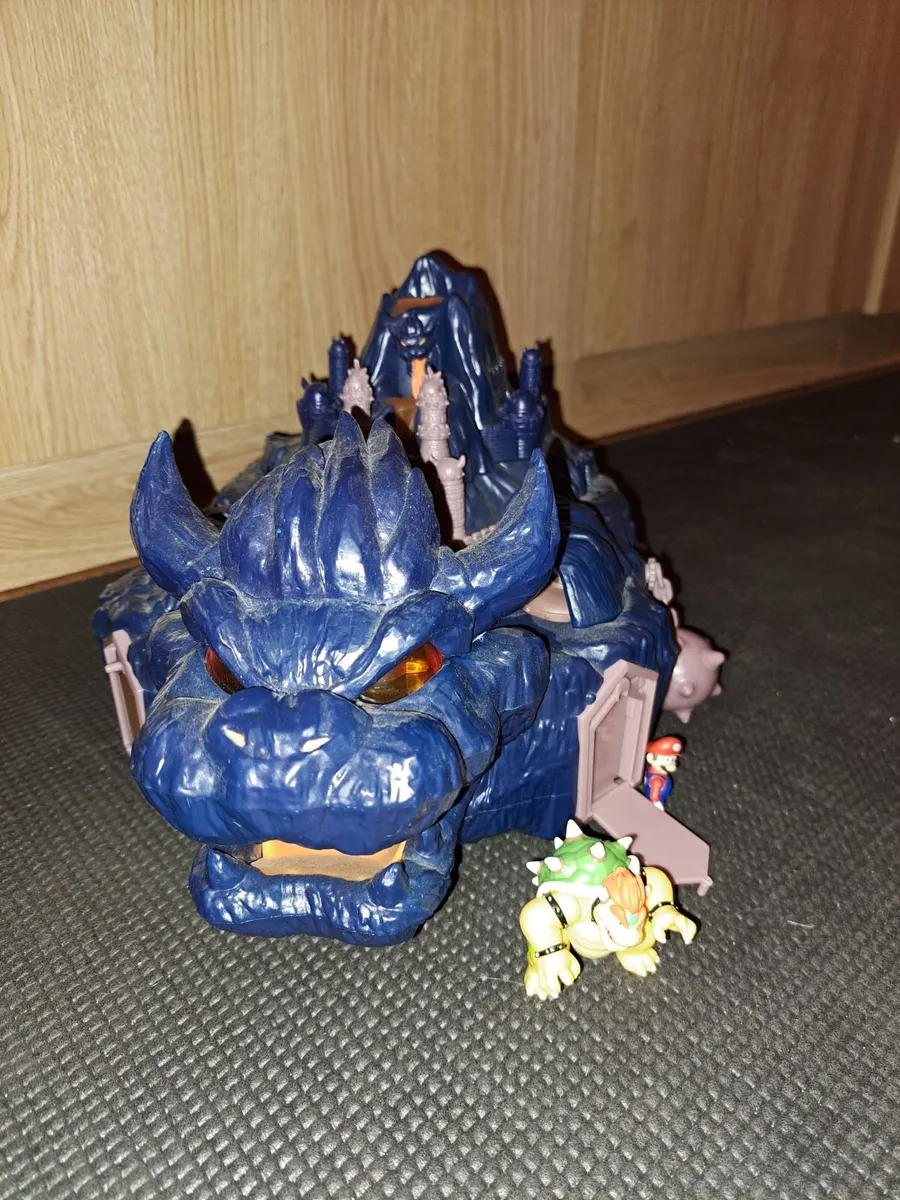 Bowser island playset - Image 1